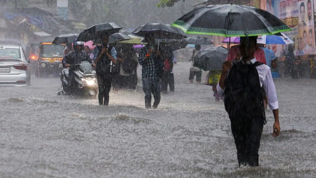 छत्तीसगढ़ में 60 की स्पीड से चलेंगी हवाएं, इन जिलों में भारी बारिश का रेड-ऑरेंज अलर्ट