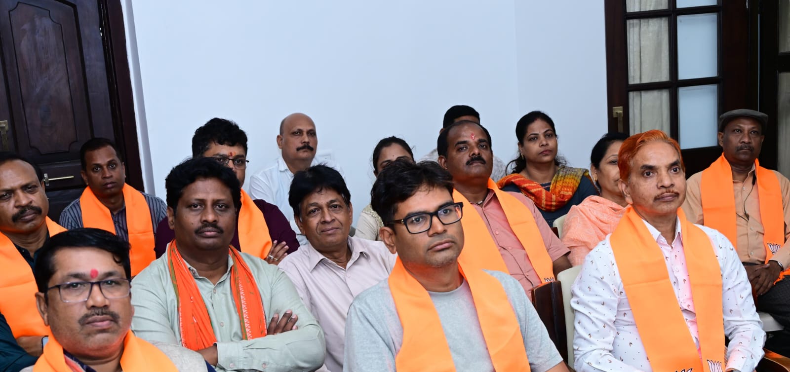 'मन की बात' करोड़ों नागरिकों को साझा उद्देश्य से जोड़ने का सशक्त माध्यम; वित्त मंत्री ओपी चौधरी ने रायगढ़ के वकीलों संग सुना 136वां एपिसोड